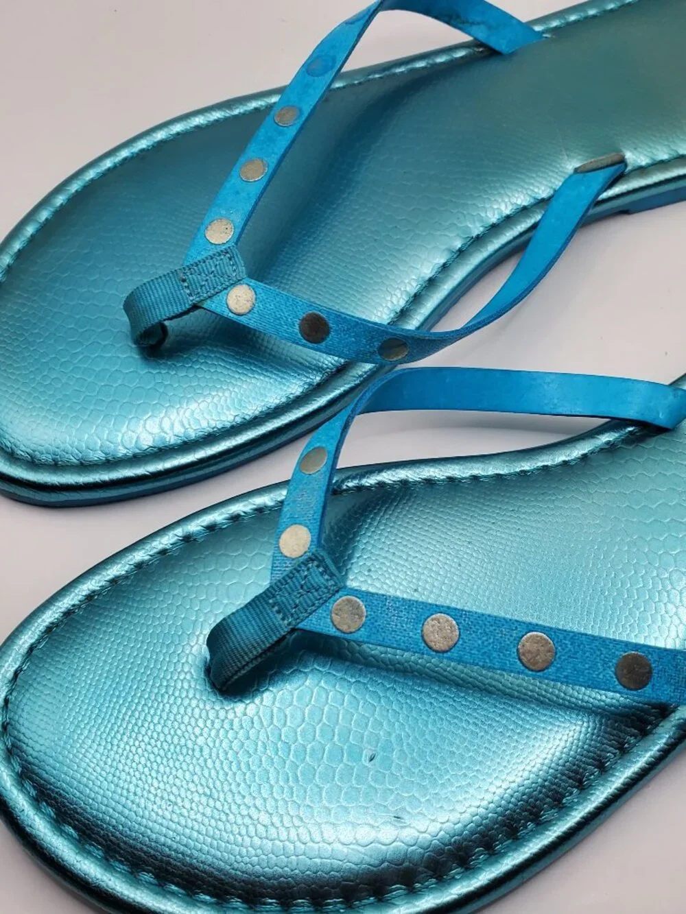 Consuela Large (8-9) Metallic Blue Studded Flip Flop Sandals
